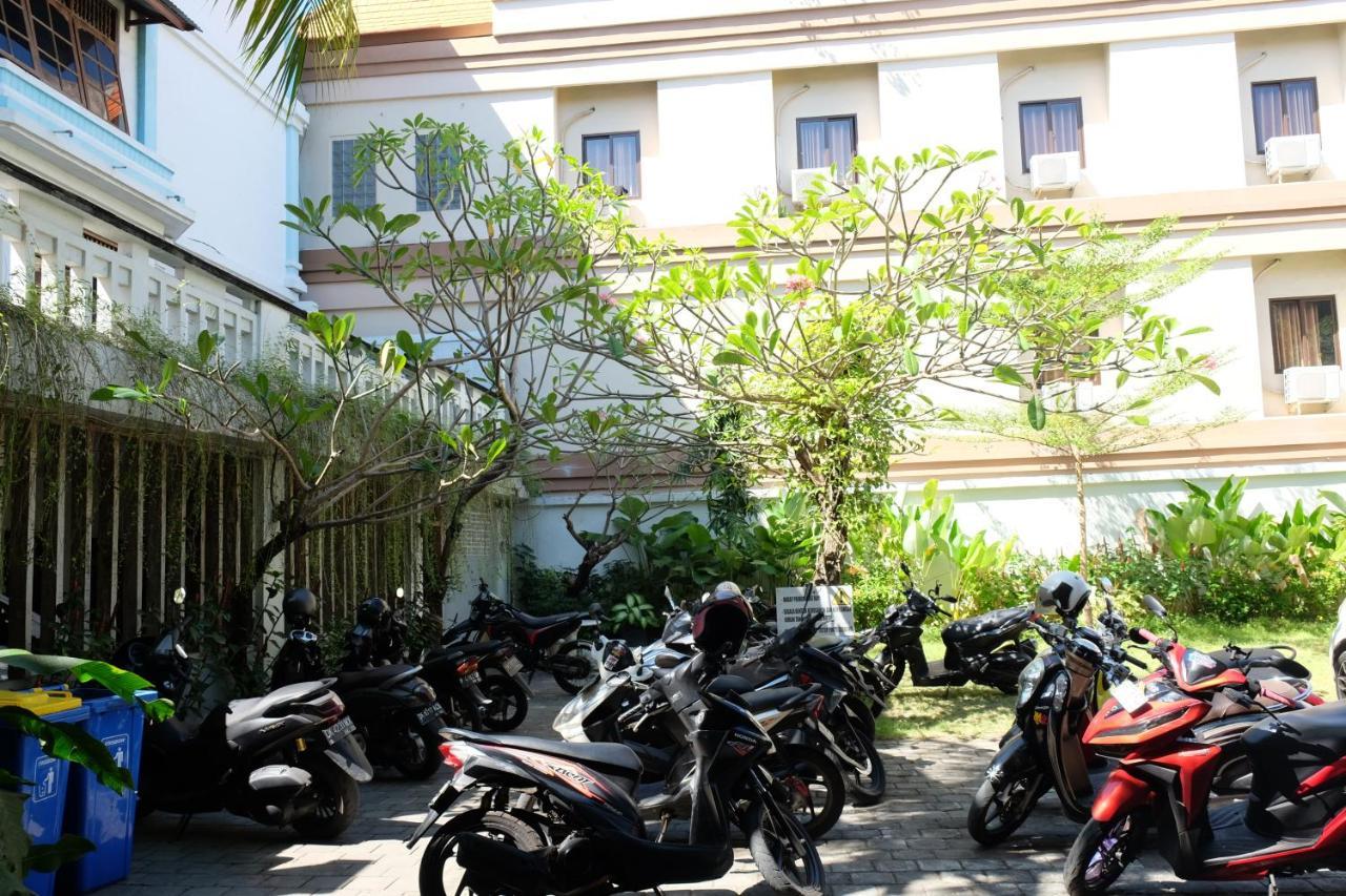 Palm Garden Kuta Hotel Kuta Lombok Kültér fotó