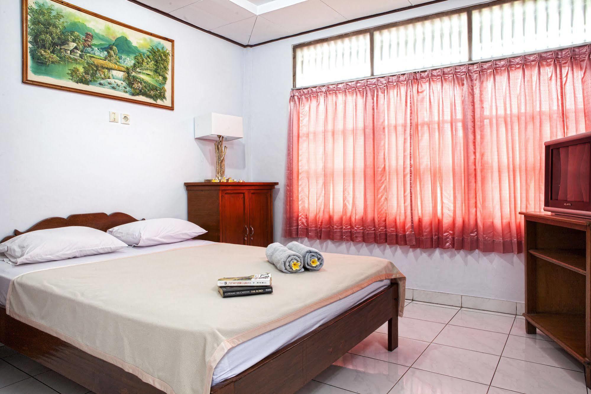 Palm Garden Kuta Hotel Kuta Lombok Kültér fotó
